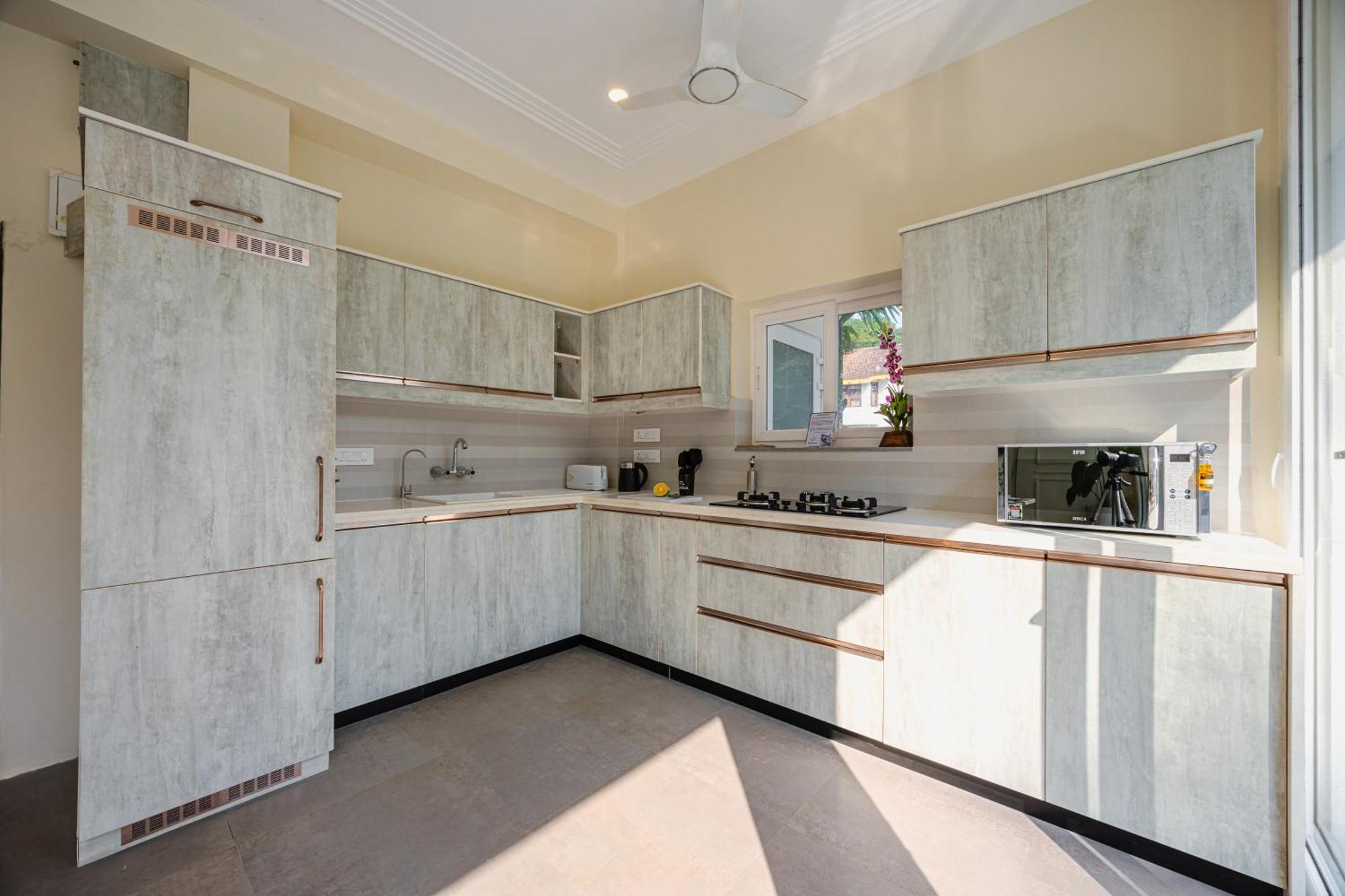 Elivaas 4 Bhk Villa Near Beach With Private Pool & Bar - Casa Boa Vida Candolim Exteriör bild
