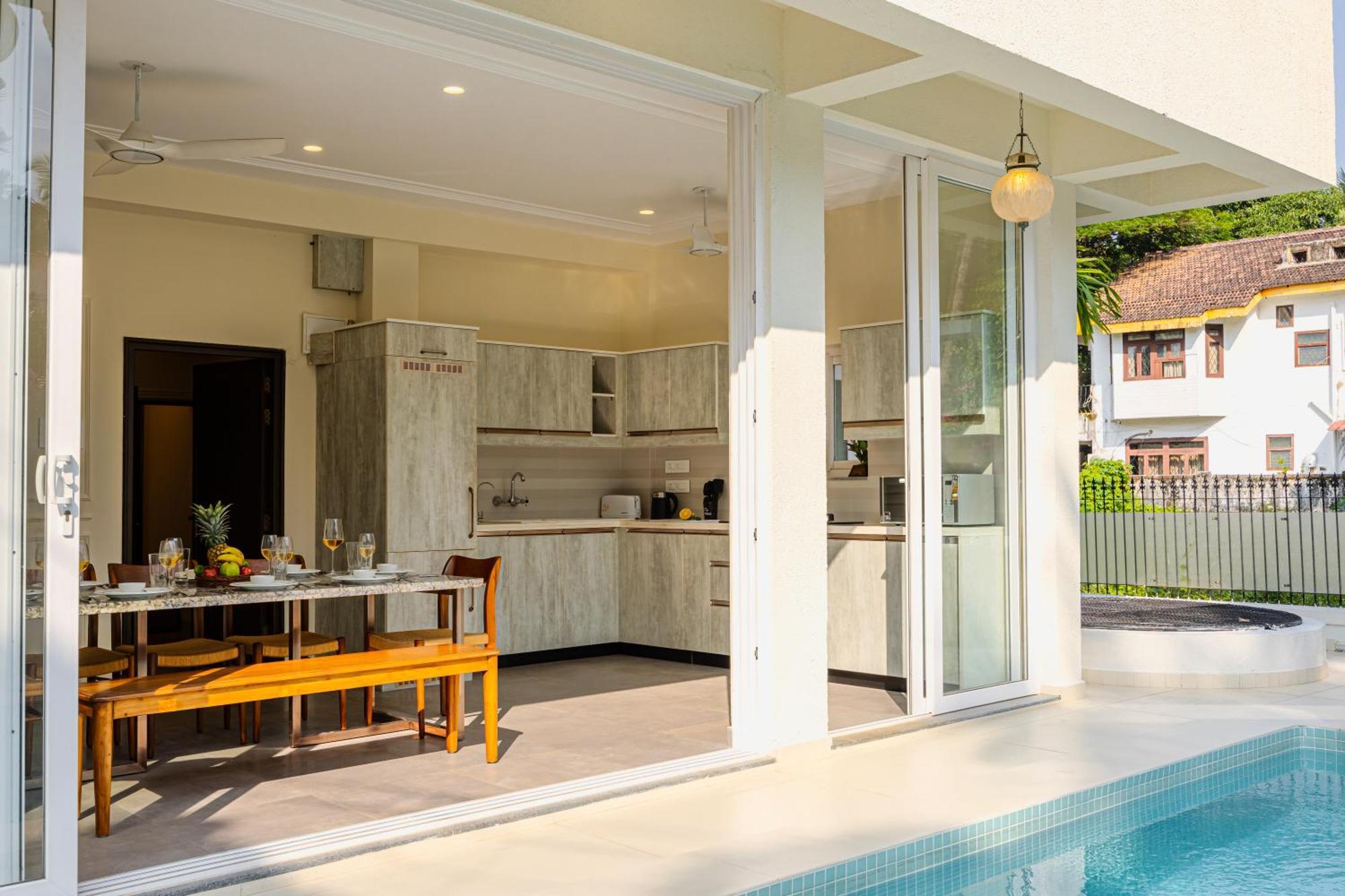 Elivaas 4 Bhk Villa Near Beach With Private Pool & Bar - Casa Boa Vida Candolim Exteriör bild
