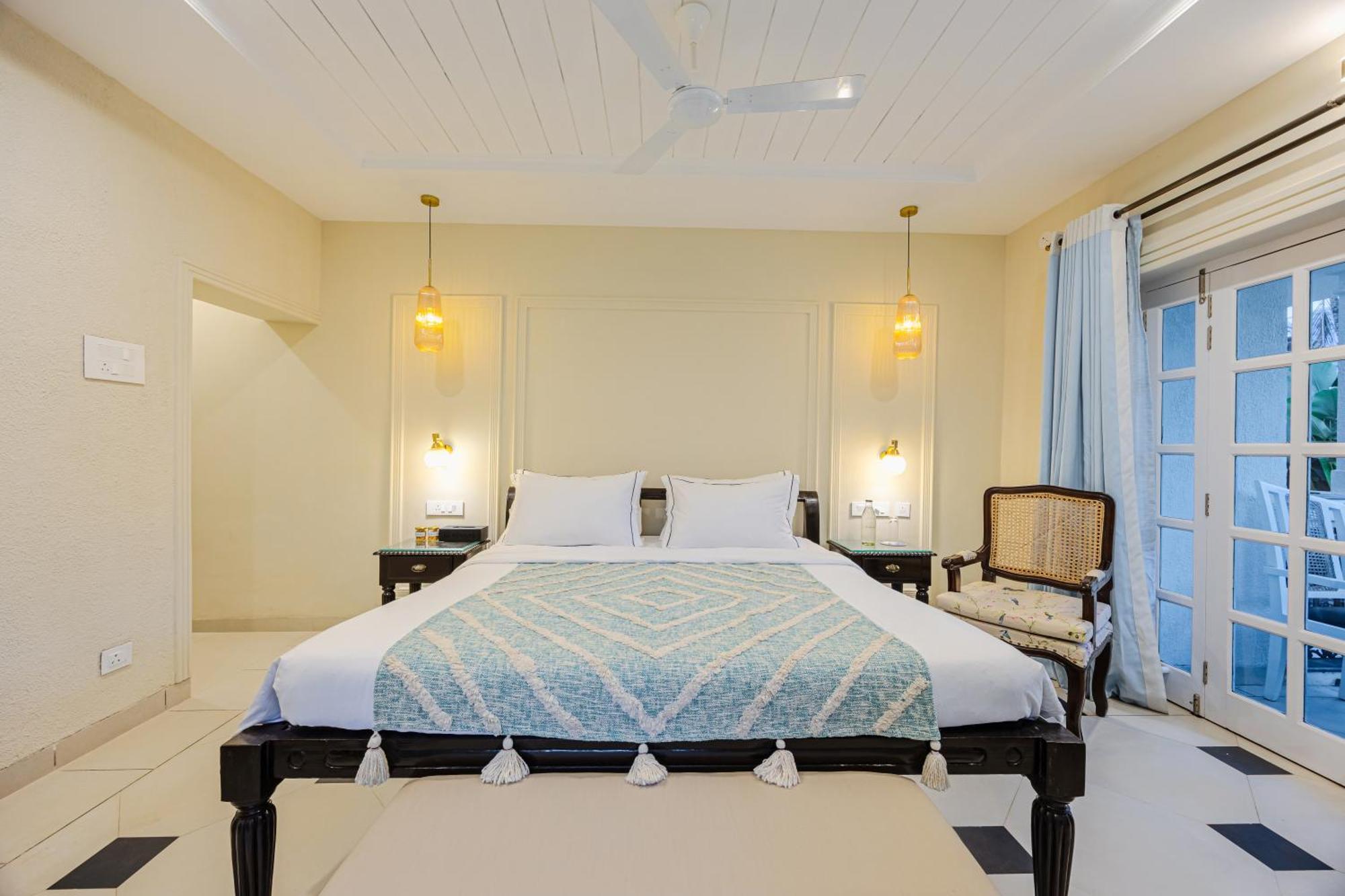Elivaas 4 Bhk Villa Near Beach With Private Pool & Bar - Casa Boa Vida Candolim Exteriör bild