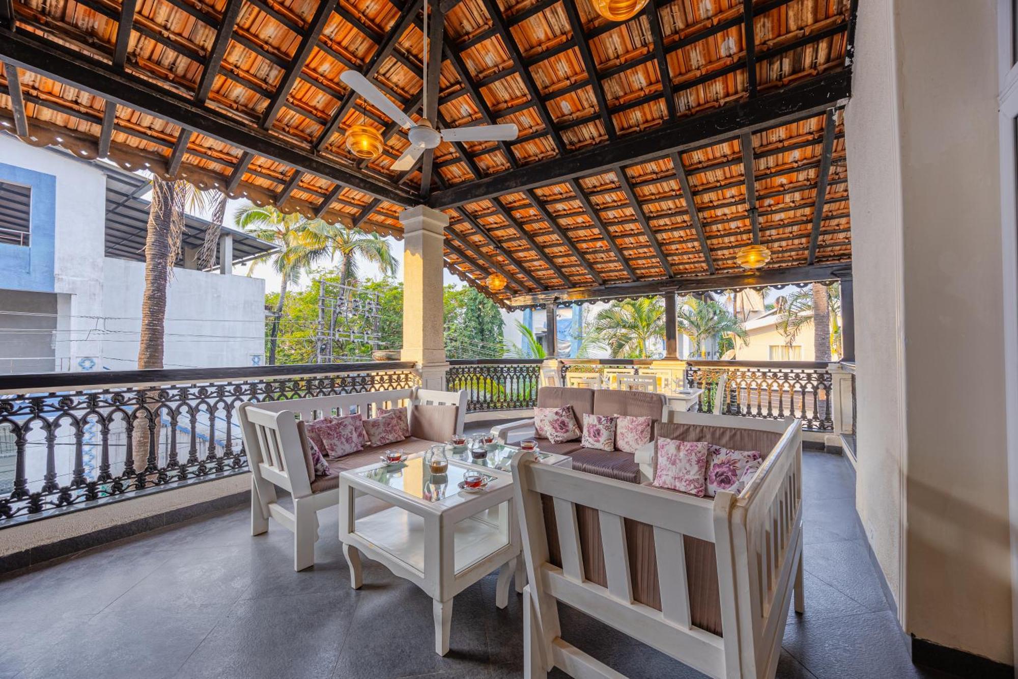 Elivaas 4 Bhk Villa Near Beach With Private Pool & Bar - Casa Boa Vida Candolim Exteriör bild